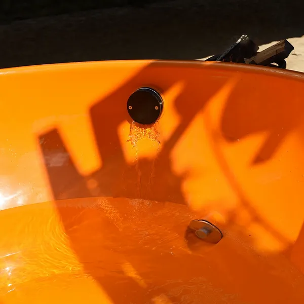 Weltevree Dutchtub Original Houtgestookte Hottub - 4 Personen - Oranje 4 Weltevree Dutchtub Original Houtgestookte Hottub - 4 Personen - Oranje - Afbeelding 2