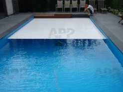 Aquadeck PVC Witte Lamellen -Winkel Voor Zwembadbenodigdheden witte lamellen opstal